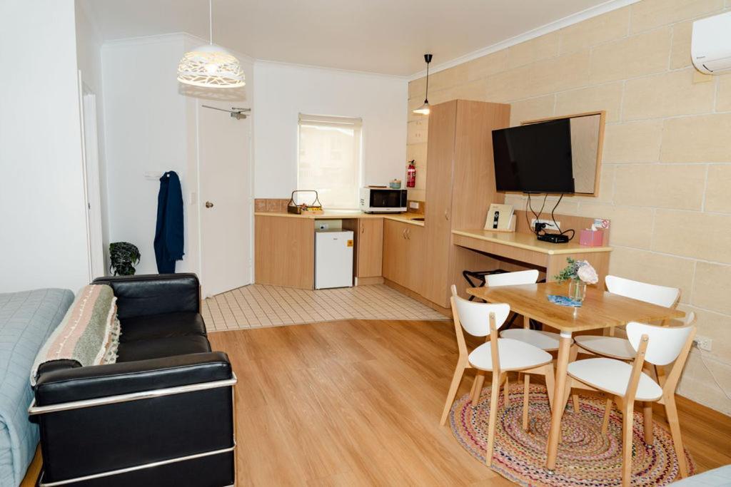 Portside Motel Port Campbell Bagian luar foto