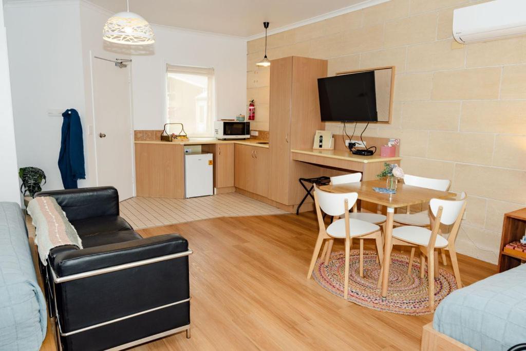 Portside Motel Port Campbell Bagian luar foto